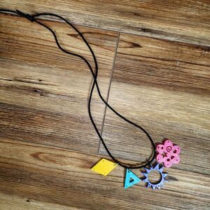 BUNDLE OF 4 CHARMS 90S